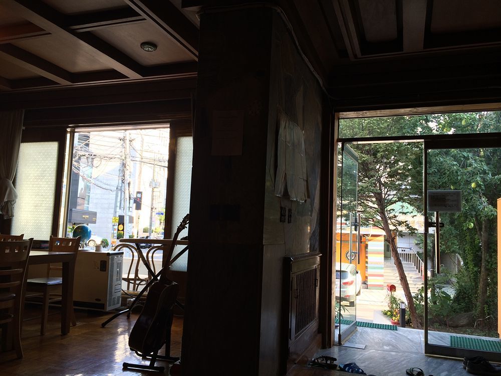 Hongdae Orange Guesthouse Seoul Bagian luar foto